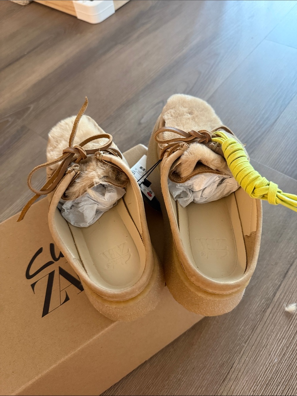 New Zara x Clarks sheepskin mules with removable shearling - size 37/ 6.5 - Picture 5 of 7